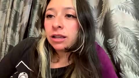 Snapshot of sweetie_cake chatting on 03/08/25, 03:17 sweetie_cake online show from 03/08/25, 03:17