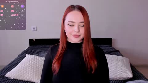 Snapshot of sweetie_candy_ chatting on 12/13/24, 12:17 Hannah online show from 12/13/24, 12:17