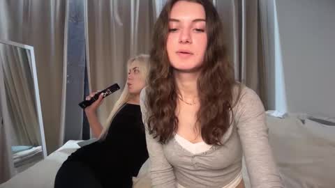 sweetie_kitty888 online show from 10/21/25, 03:57