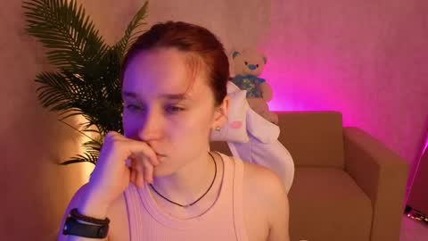 Snapshot of sweetieblushh chatting on 06/10/26, 01:06 Lottie online show from 06/10/26, 01:06