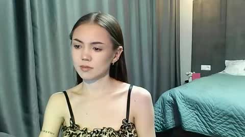 sweetieee_kira online show from 10/03/25, 09:23