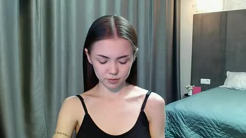 sweetieee_kira online show from 10/05/25, 07:01