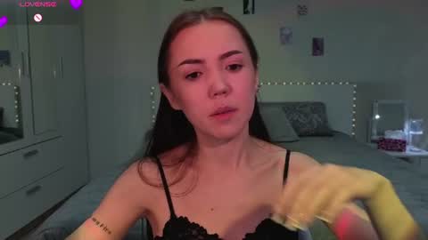 sweetieee_kira online show from 06/11/26, 03:04