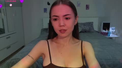 sweetieee_kira online show from 07/24/26, 08:01