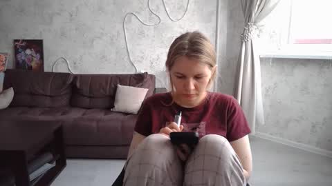 SweetieeFox online show from 09/11/25, 06:24