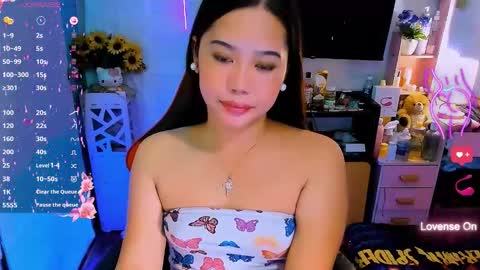 Snapshot of sweetienicole chatting on 11/12/25, 05:46 Nicole online show from 11/12/25, 05:46