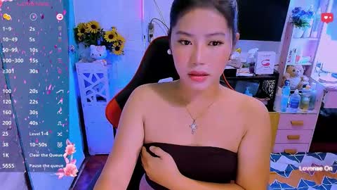 Snapshot of sweetienicole chatting on 12/02/25, 12:49 Nicole online show from 12/02/25, 12:49