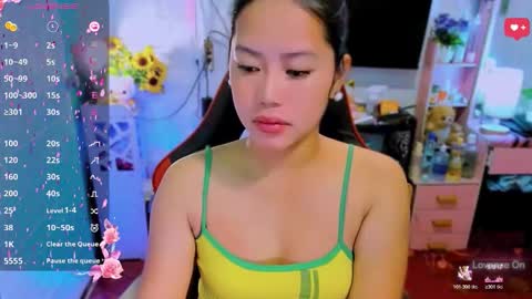 Snapshot of sweetienicole chatting on 12/05/25, 01:47 Nicole online show from 12/05/25, 01:47