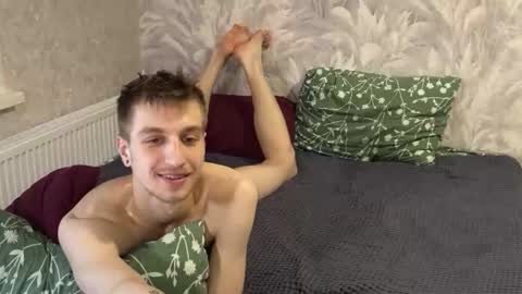 Snapshot of sweetiepipe chatting on 06/10/26, 02:49 Welcome to our room We are Renata21 and Bogdan 24 online show from 06/10/26, 02:49