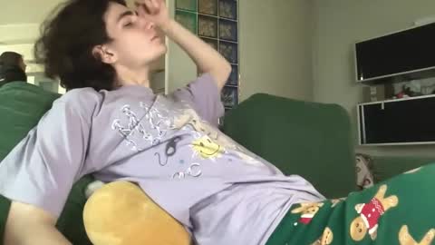 Snapshot of sweetieskitties chatting on 12/02/25, 09:03 SweetiesKitties online show from 12/02/25, 09:03