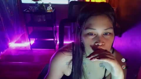 Snapshot of sweetjynn1995 chatting on 05/13/26, 03:37 Sweet Jynn95 online show from 05/13/26, 03:37
