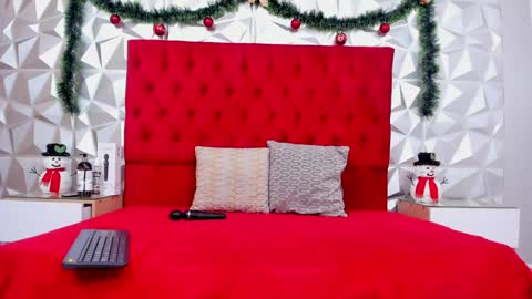 Lauren online show from 12/21/24, 05:14