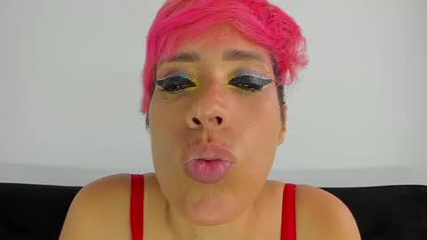 Azulandvioleta online show from 05/31/26, 01:07