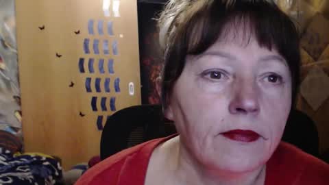 Snapshot of sweetli_angel chatting on 10/28/25, 01:31 sweetli_angel online show from 10/28/25, 01:31