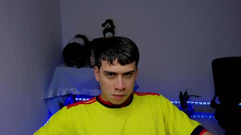 Snapshot of sweetlian_04 chatting on 12/10/24, 04:02 Lian online show from 12/10/24, 04:02