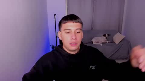 Snapshot of sweetlian_04 chatting on 03/05/25, 10:44 Lian online show from 03/05/25, 10:44