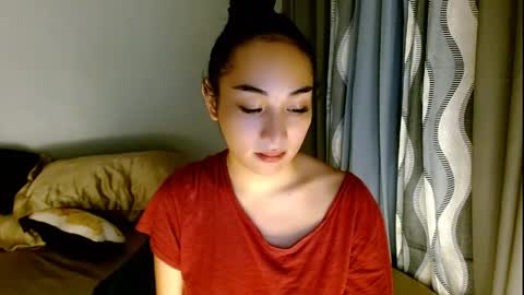 Snapshot of sweetlilly_18 chatting on 03/26/26, 07:03 Lilly online show from 03/26/26, 07:03