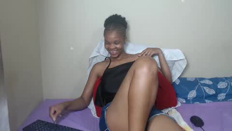 Snapshot of sweetlipss_ chatting on 12/14/25, 08:13 sweetlipss_ online show from 12/14/25, 08:13