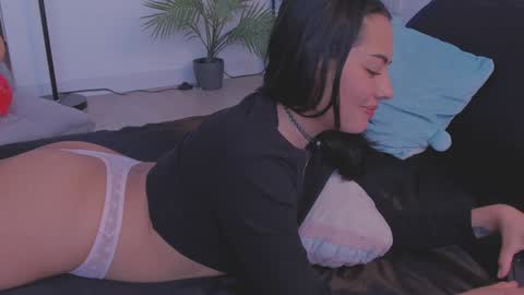 Lizzy online show from 12/20/24, 08:12