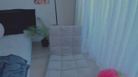 Lizzy online show from 02/06/25, 07:40