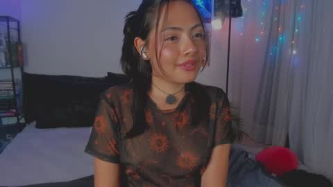 Lizzy online show from 02/07/25, 01:47