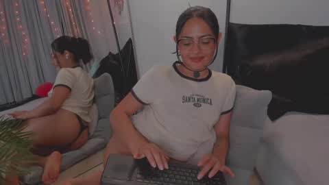 Lizzy online show from 03/12/25, 12:42