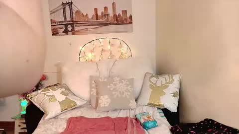 sweetmalory online show from 12/15/25, 04:28