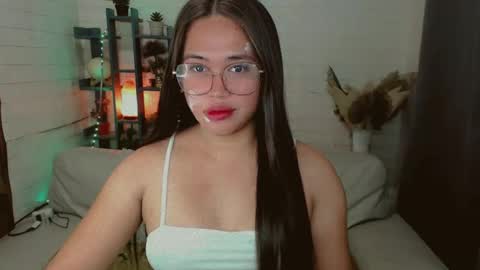Snapshot of sweetmarie21 chatting on 01/10/25, 09:42 IM ALICE - DONT FORGET TO FOLLOW ME online show from 01/10/25, 09:42