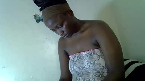 Snapshot of sweetmarline chatting on 09/16/25, 10:27 sweetmarline online show from 09/16/25, 10:27