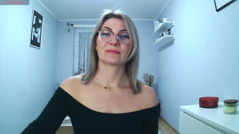 sweetmarthaaa online show from 01/27/25, 10:16