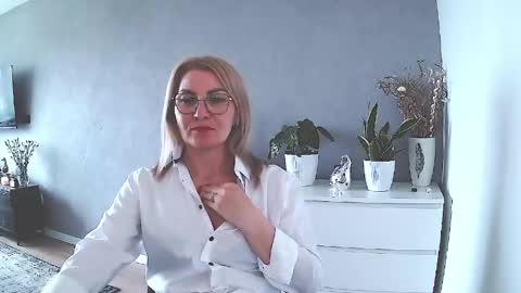 sweetmarthaaa online show from 05/14/26, 12:23