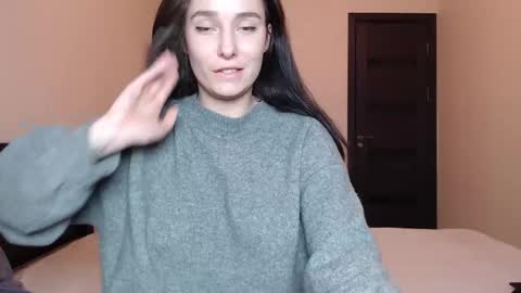 Mia online show from 12/05/25, 02:25