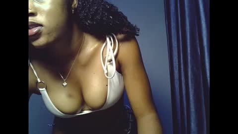sweetmila9 online show from 01/19/26, 04:38