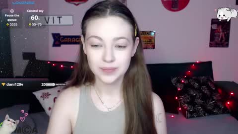 Snapshot of sweetmuffin88 chatting on 12/19/25, 07:59 sweetmuffin88 online show from 12/19/25, 07:59