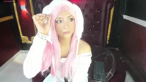 Snapshot of sweetness_siren chatting on 06/12/26, 05:06 siren online show from 06/12/26, 05:06
