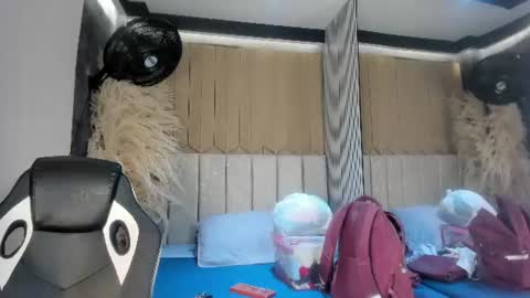 Snapshot of sweetnova_ chatting on 06/13/26, 02:31 Sweet Nova online show from 06/13/26, 02:31