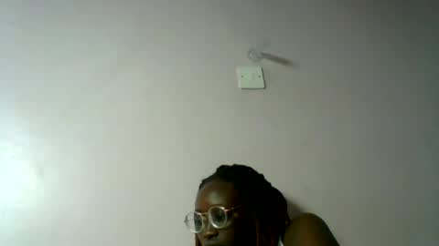 Snapshot of sweetnovah chatting on 05/29/26, 04:43 Novah girlie online show from 05/29/26, 04:43