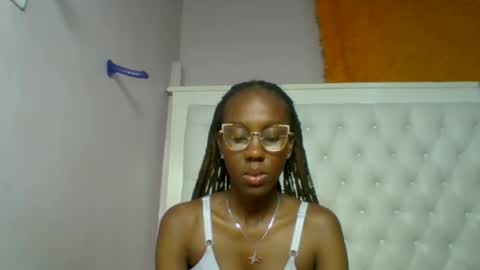 Snapshot of sweetnovah chatting on 05/29/26, 05:11 Novah girlie online show from 05/29/26, 05:11