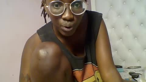 Snapshot of sweetnovah chatting on 05/30/26, 05:43 Novah girlie online show from 05/30/26, 05:43