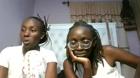 Snapshot of sweetnovah chatting on 06/13/26, 05:44 Novah girlie online show from 06/13/26, 05:44