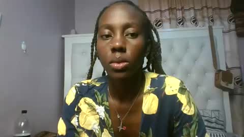 Novah girlie online show from 06/15/26, 03:25