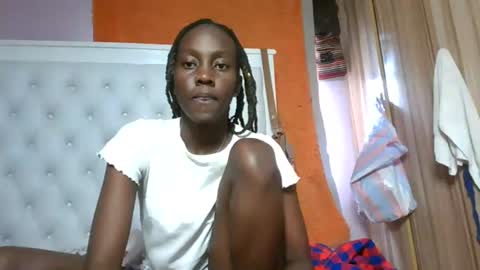 Novah girlie online show from 06/19/26, 10:08