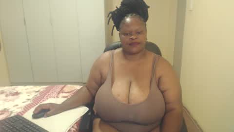 sweetnoziexxx online show from 01/13/25, 09:52