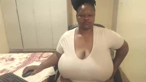 sweetnoziexxx online show from 01/29/25, 04:41