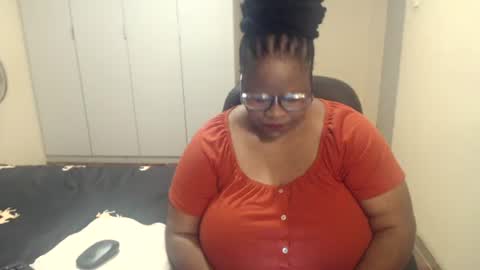 sweetnoziexxx online show from 02/17/25, 12:27
