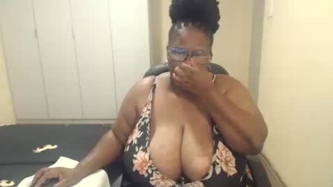 sweetnoziexxx online show from 02/21/25, 10:17