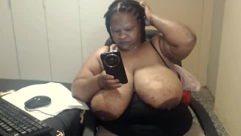 sweetnoziexxx online show from 10/17/25, 06:05