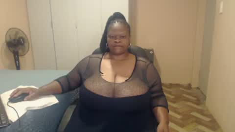 sweetnoziexxx online show from 02/16/26, 06:20