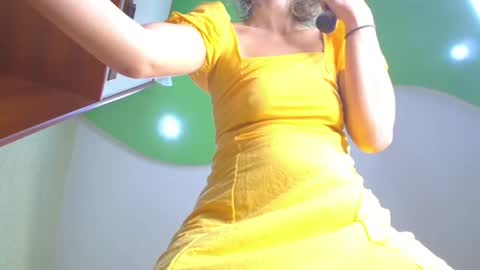 Veronica and Alex online show from 09/22/25, 05:42