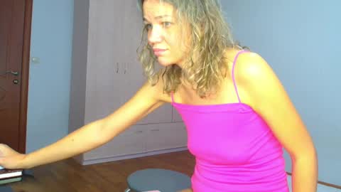 Veronica and Alex online show from 10/14/25, 03:29